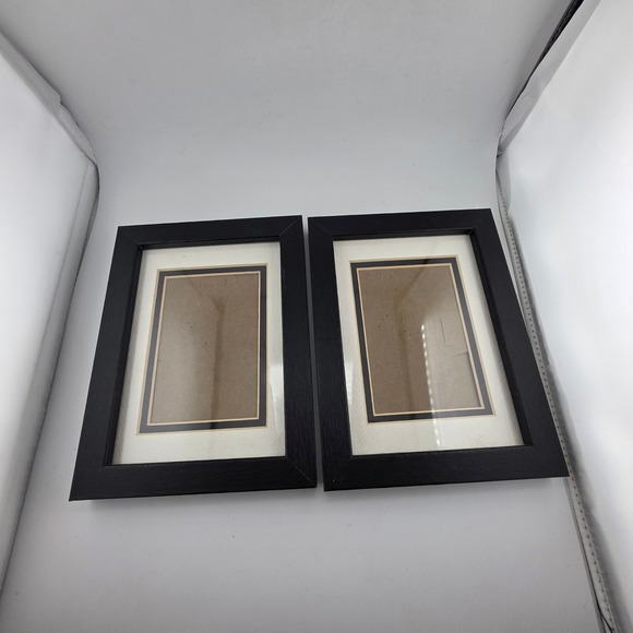 Set of 2 Black Wooden Picture Frames with Matting - 5x7 Photos - Picture 1 of 6